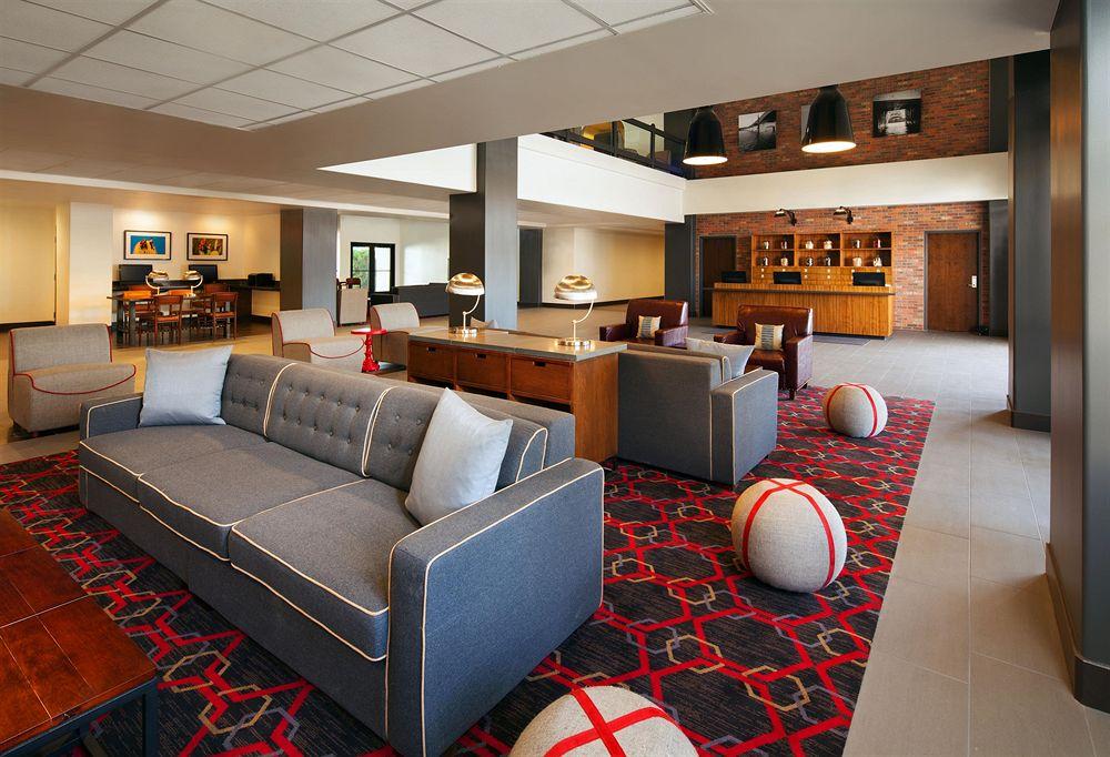 Four Points By Sheraton Phoenix South Mountain Extérieur photo