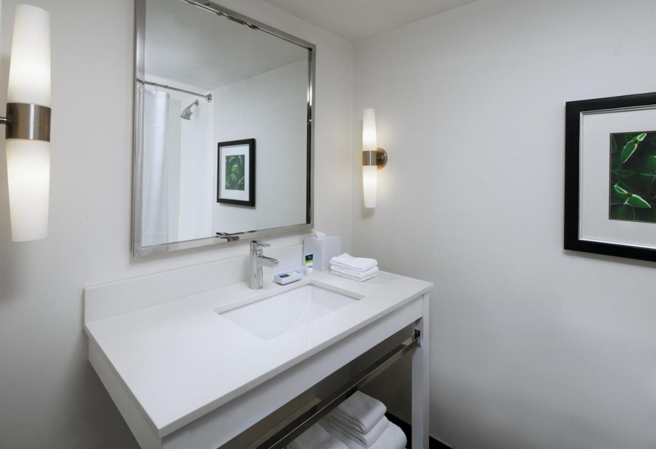 Four Points By Sheraton Phoenix South Mountain Extérieur photo