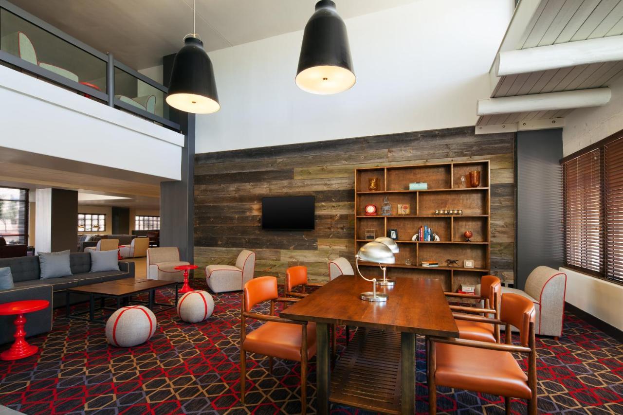 Four Points By Sheraton Phoenix South Mountain Extérieur photo